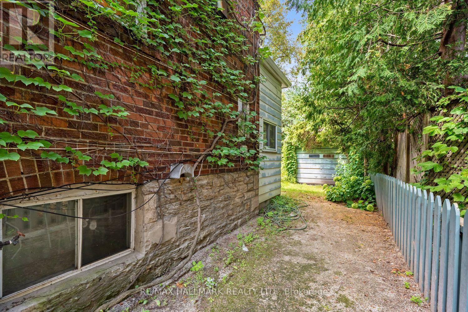 48 Chatsworth Drive, Toronto, ON