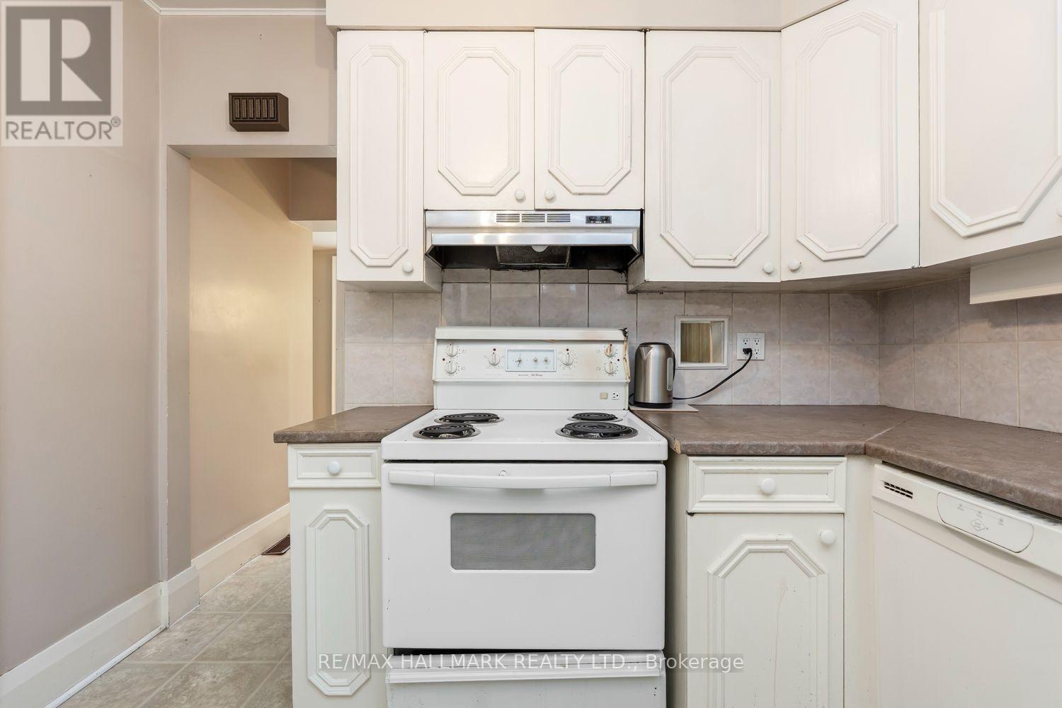 48 Chatsworth Drive, Toronto, ON