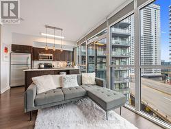 169 Fort York Boulevard, #918 -