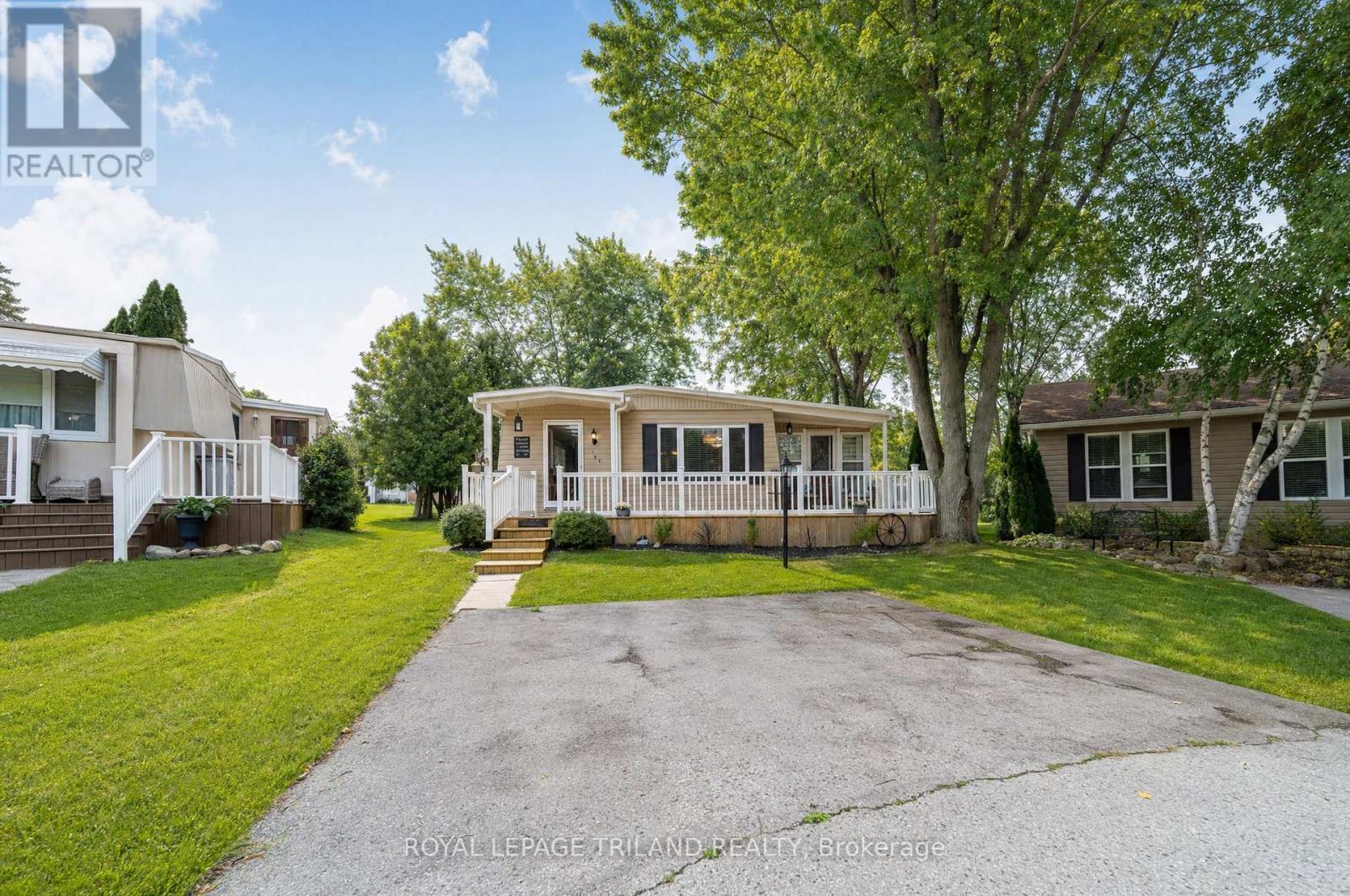 131 Sunningdale Place, South Huron (Stephen), ON