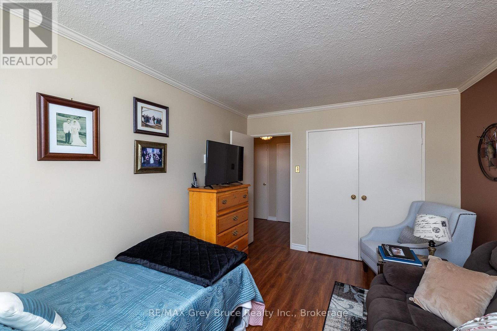 401 - 860 9 Street E, Owen Sound, ON