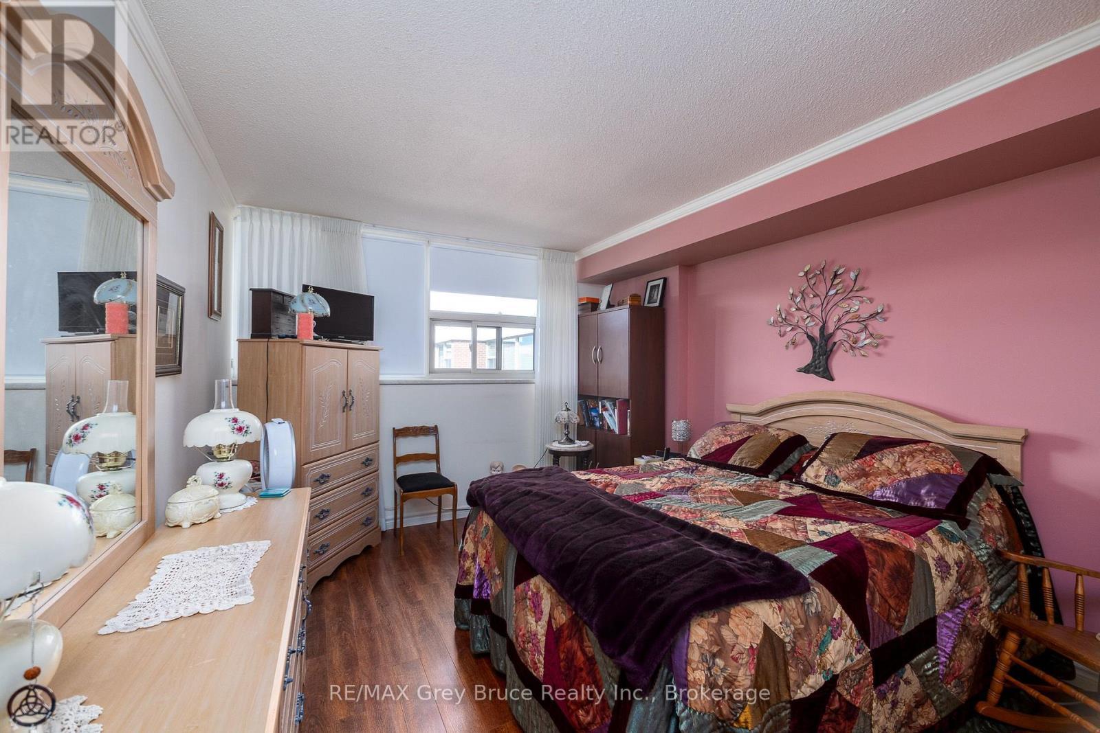 401 - 860 9 Street E, Owen Sound, ON