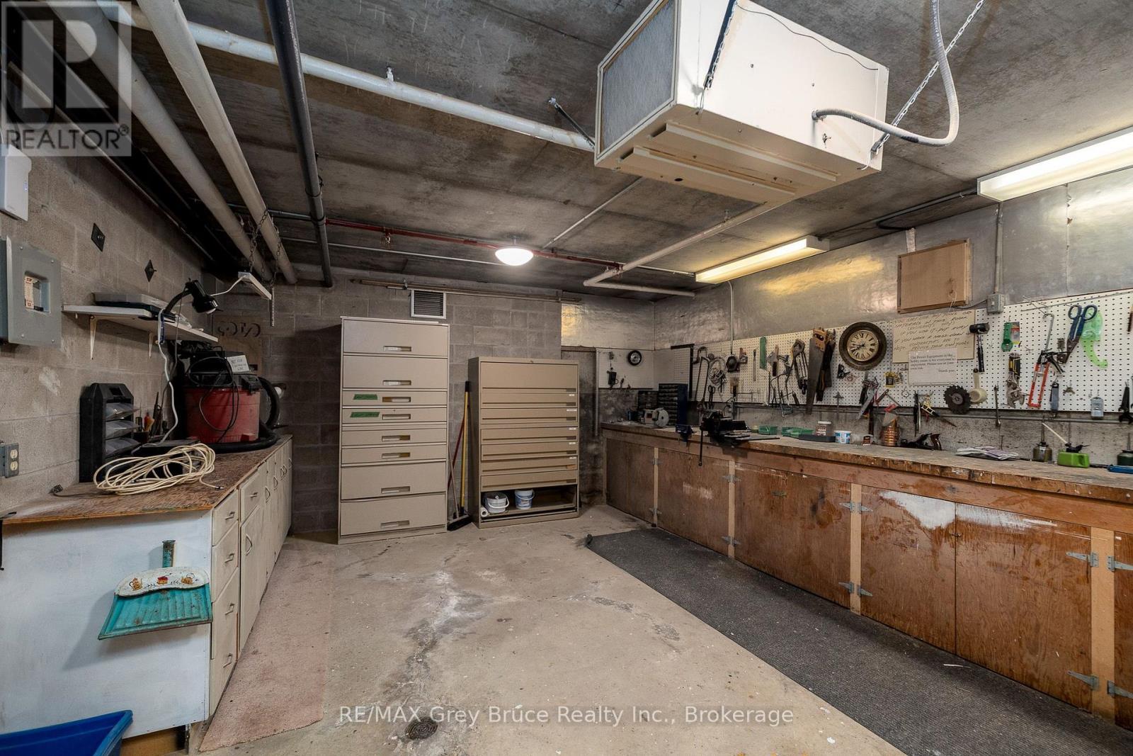 401 - 860 9 Street E, Owen Sound, ON