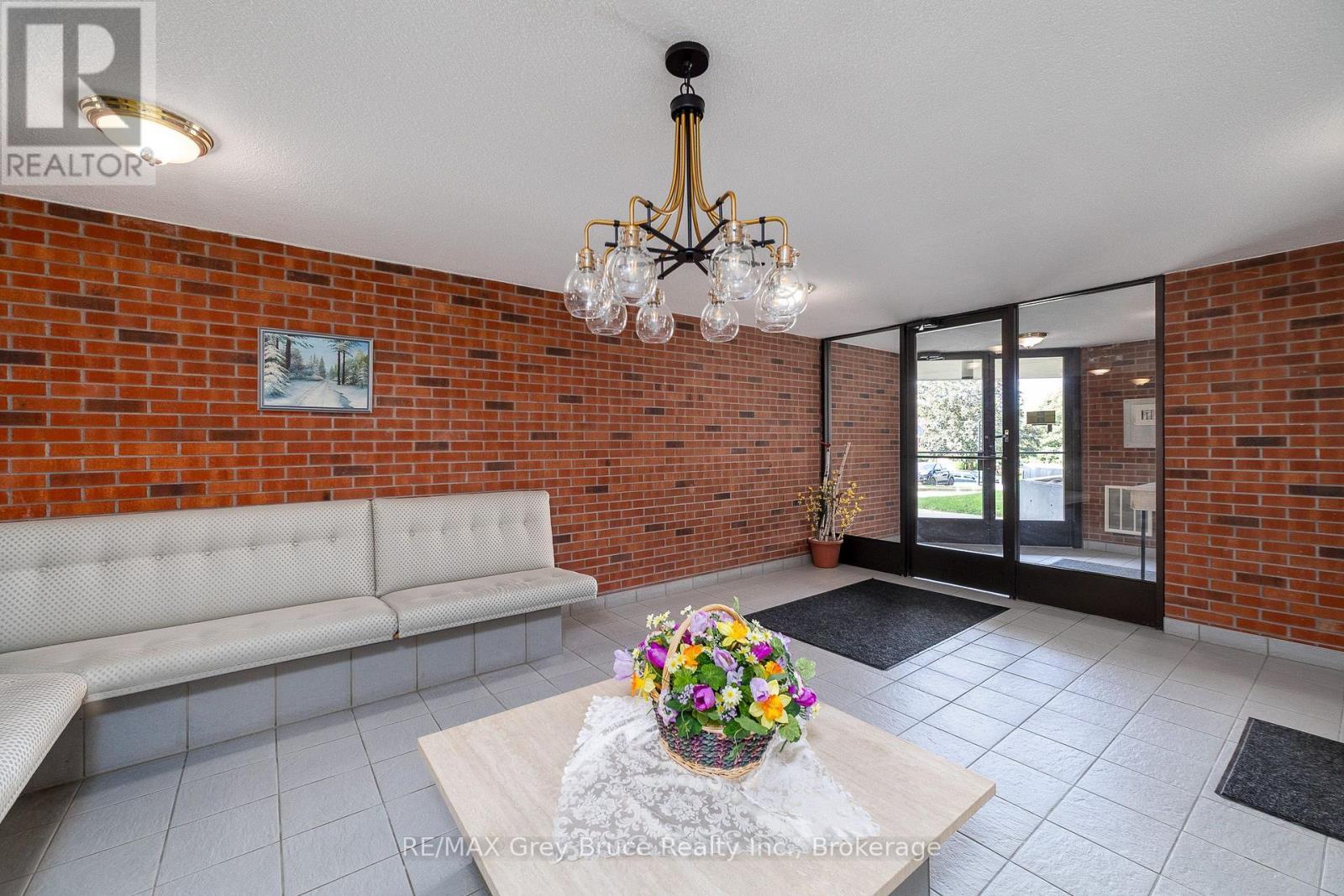 401 - 860 9 Street E, Owen Sound, ON
