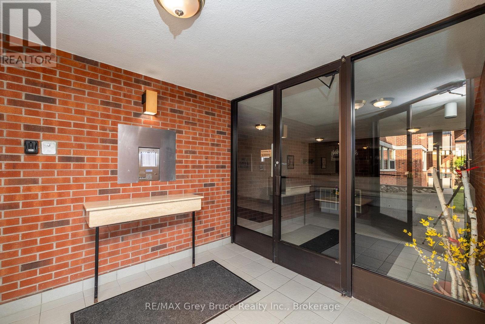 401 - 860 9 Street E, Owen Sound, ON