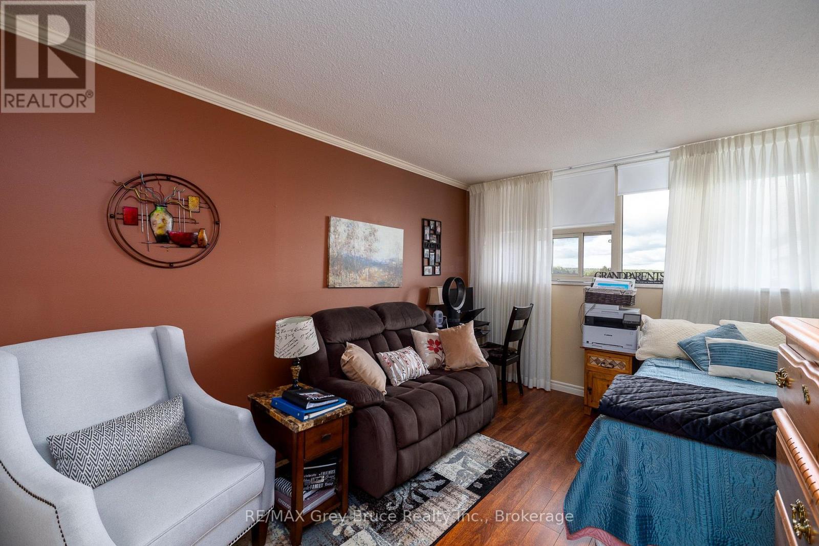 401 - 860 9 Street E, Owen Sound, ON
