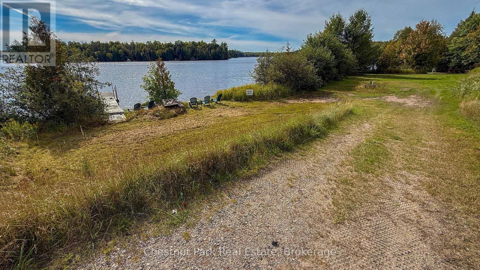 2442 520 Highway, Burk'S Falls, ON