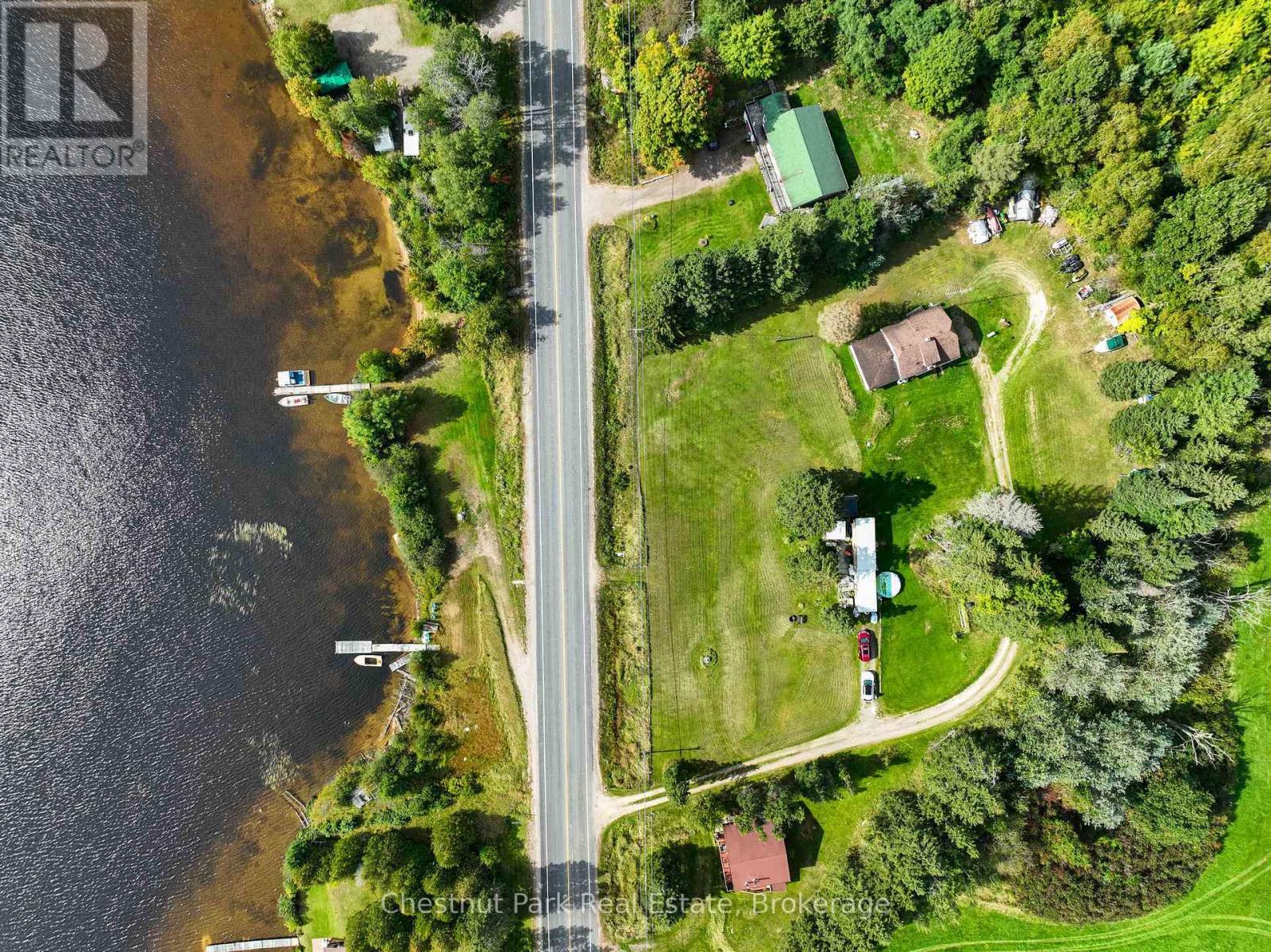 2442 520 Highway, Burk'S Falls, ON