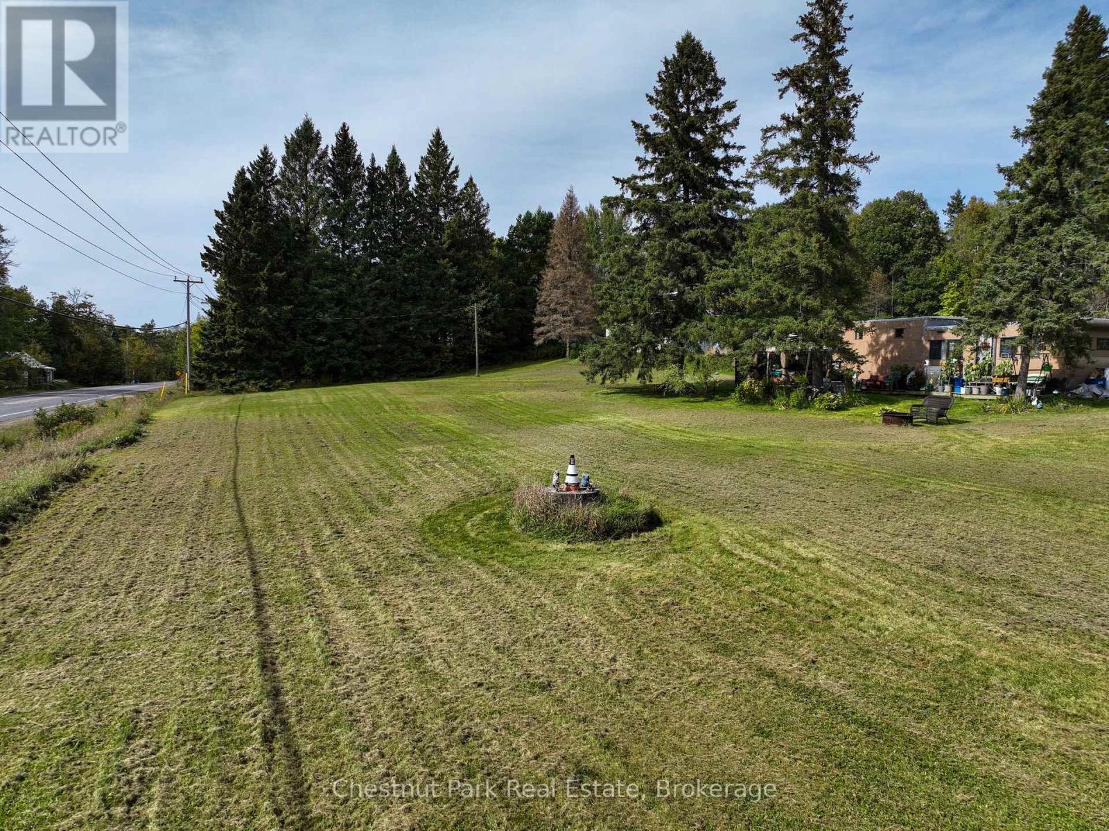 2442 520 Highway, Burk'S Falls, ON