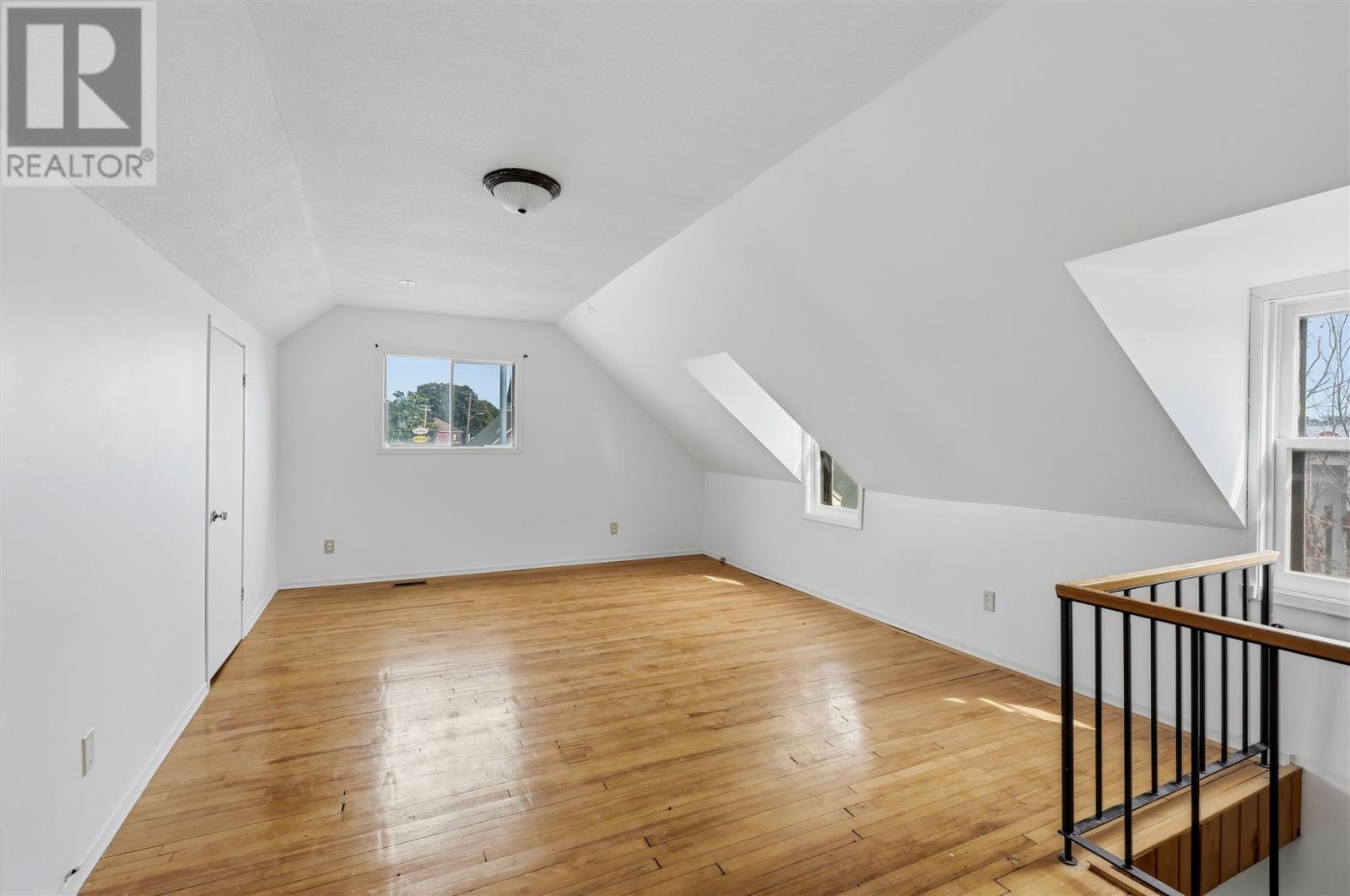 209 Wellington St W, Sault Ste. Marie, ON