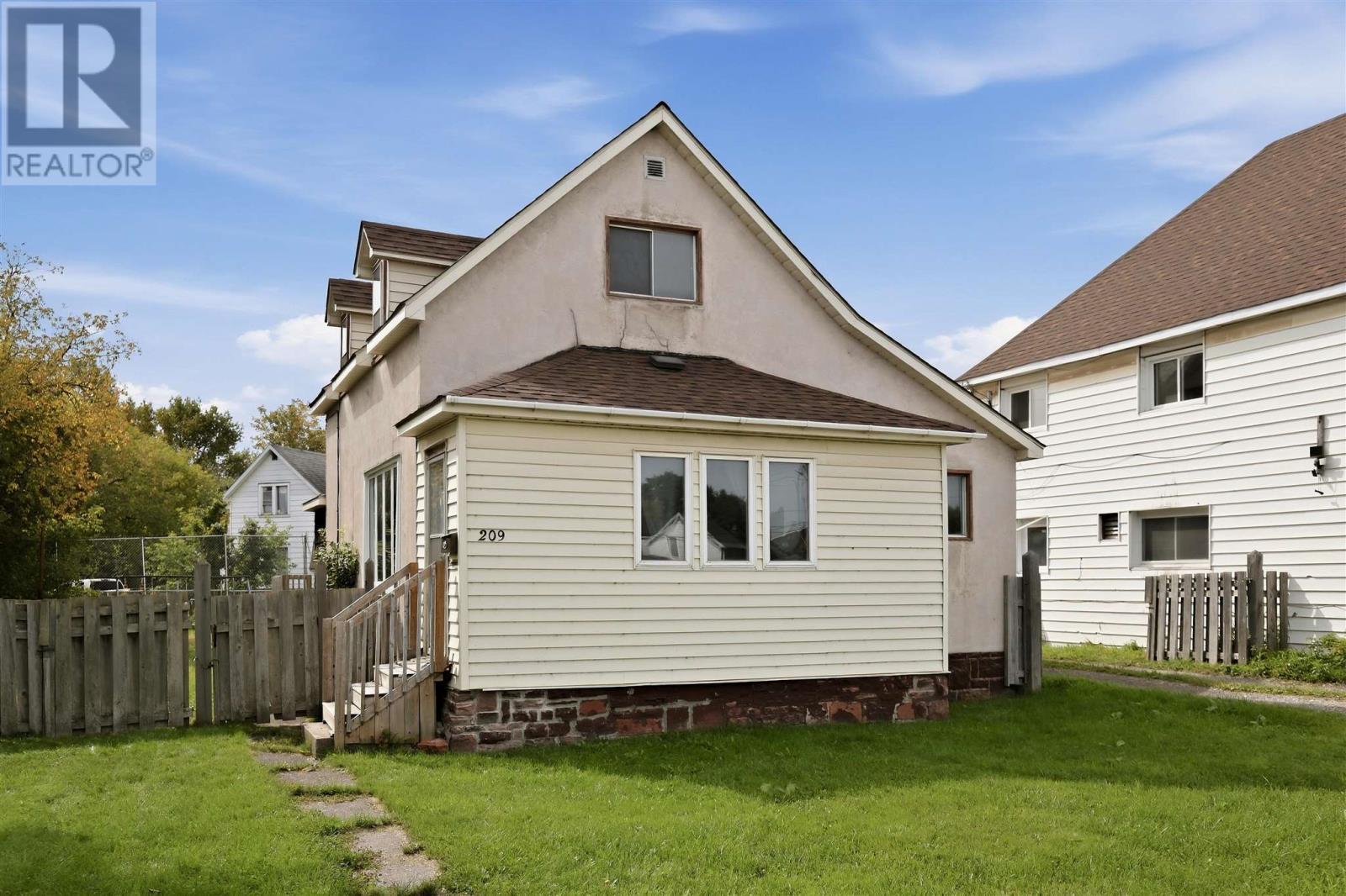 209 Wellington St W, Sault Ste. Marie, ON