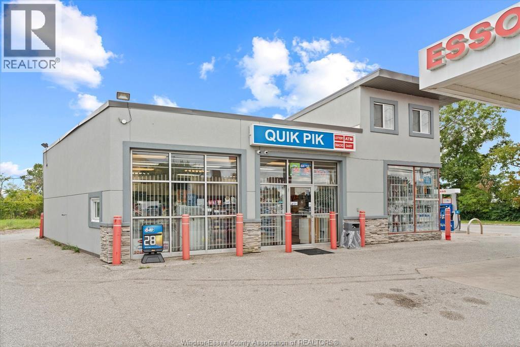 3511 Wyandotte, Windsor, ON