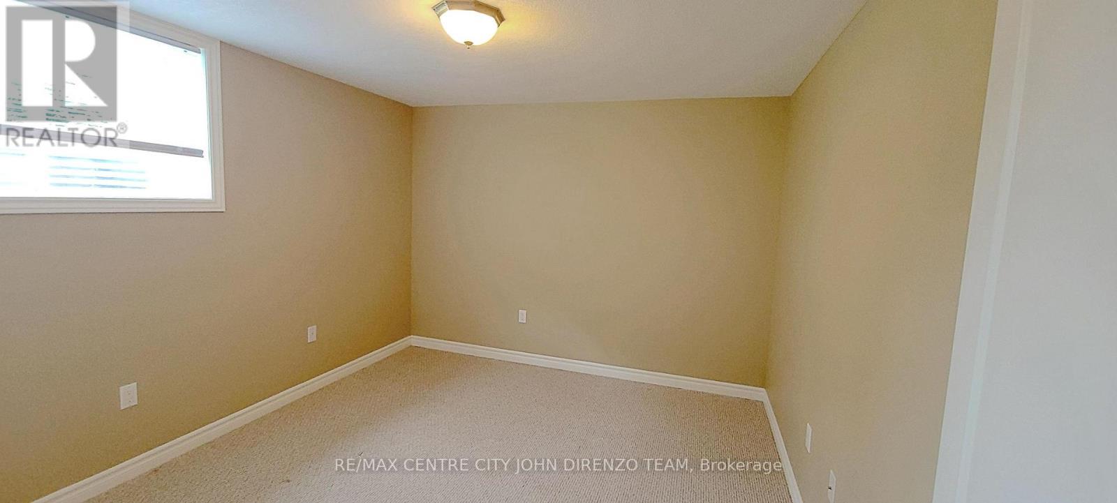 11 - 1 Vineden Drive, Central Elgin (Lynhurst), ON