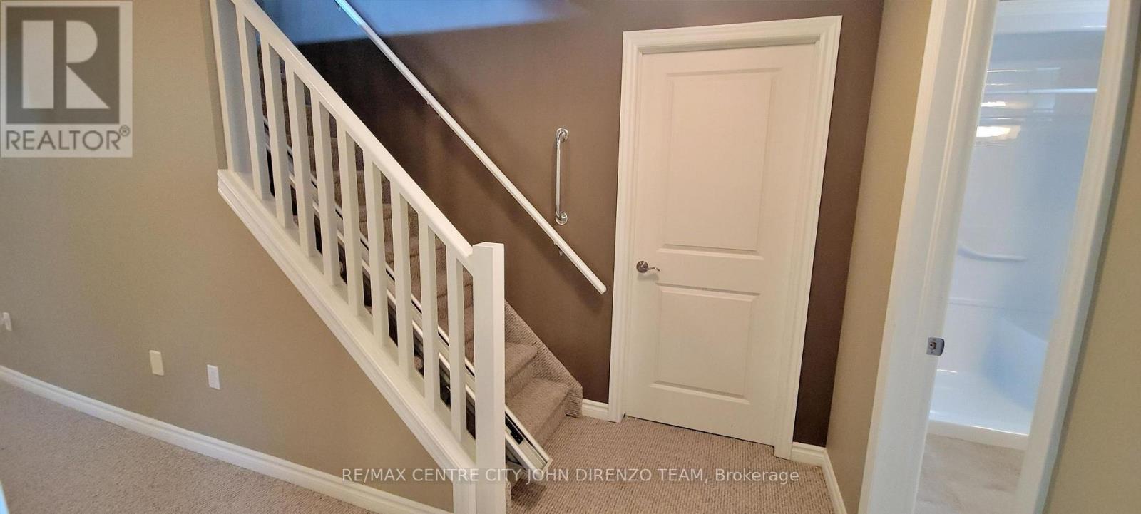 11 - 1 Vineden Drive, Central Elgin (Lynhurst), ON