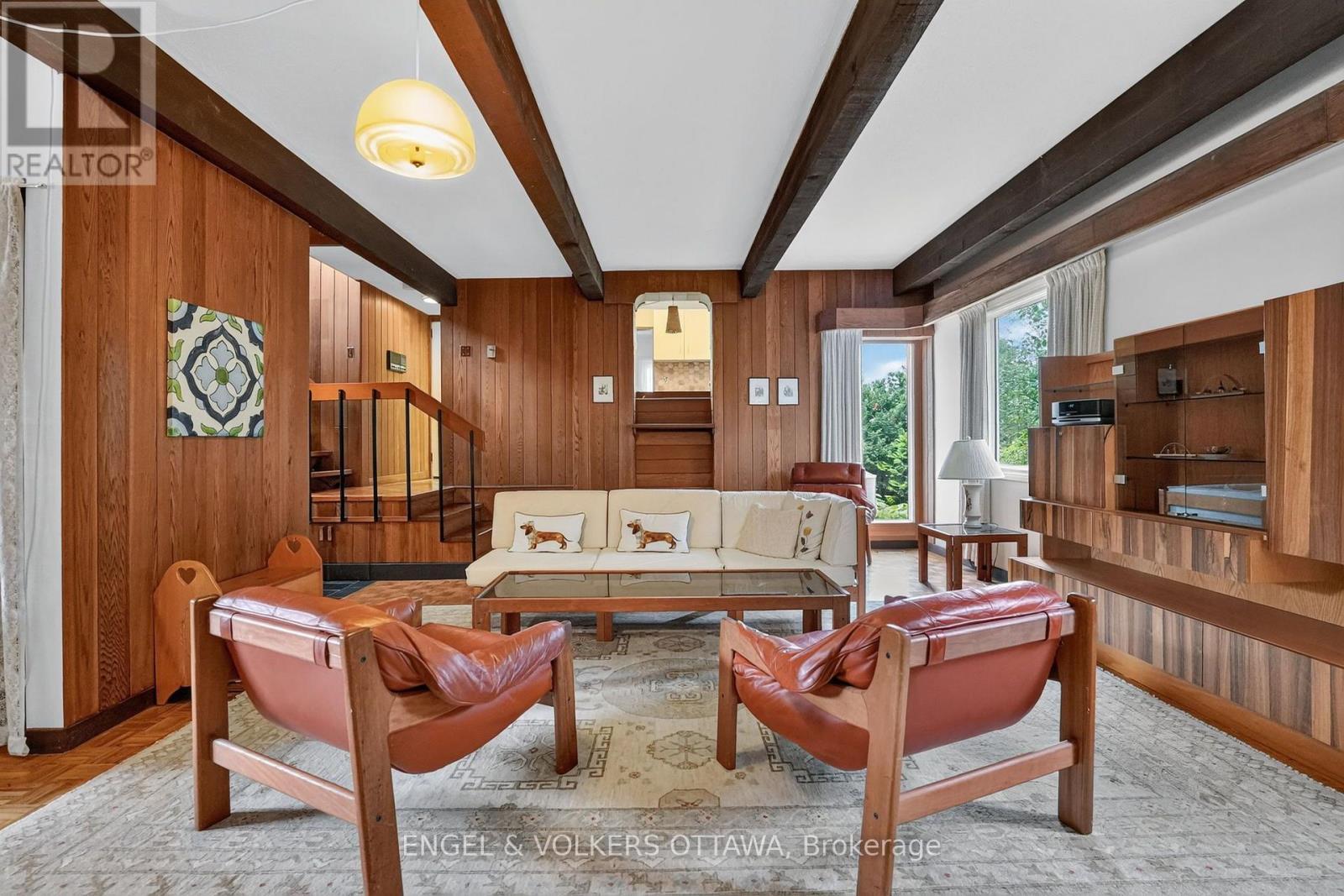 2101 Alta Vista Drive, Ottawa, ON