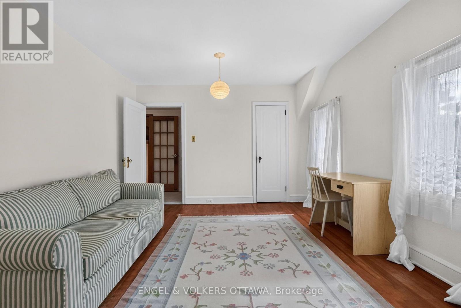 2101 Alta Vista Drive, Ottawa, ON