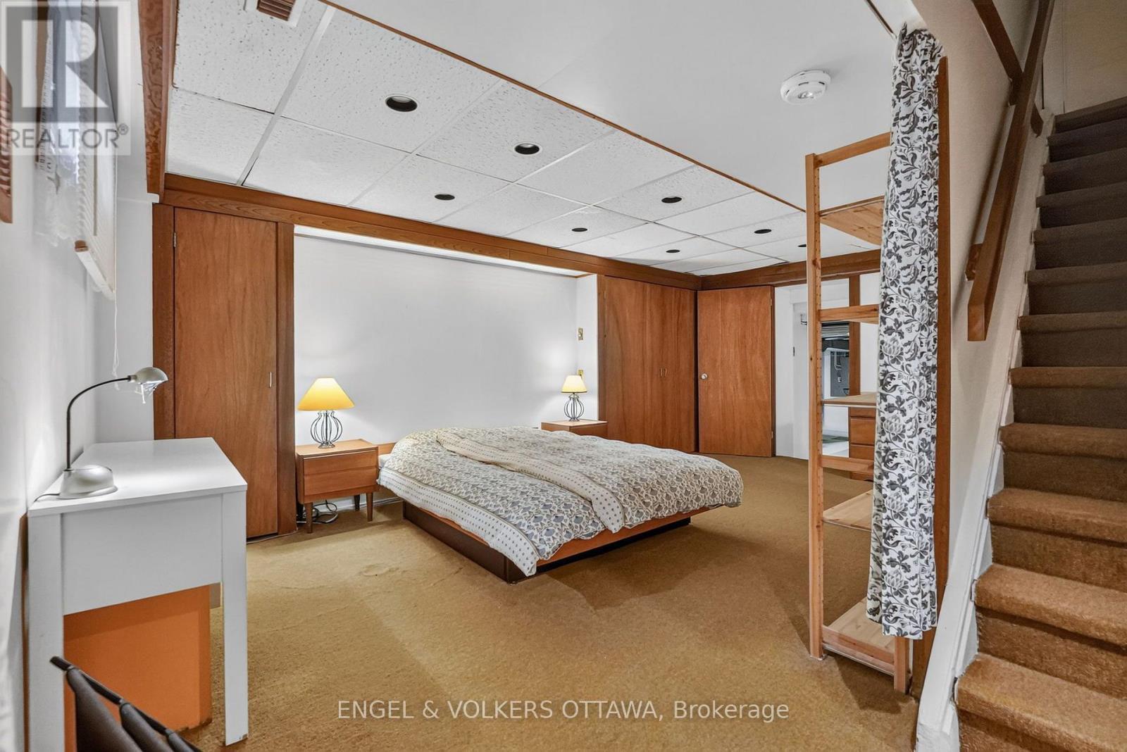 2101 Alta Vista Drive, Ottawa, ON