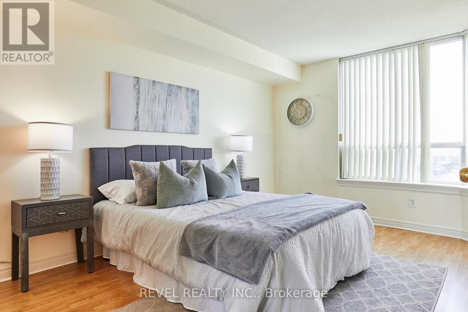 210 - 1700 Eglinton Avenue E, Toronto, ON