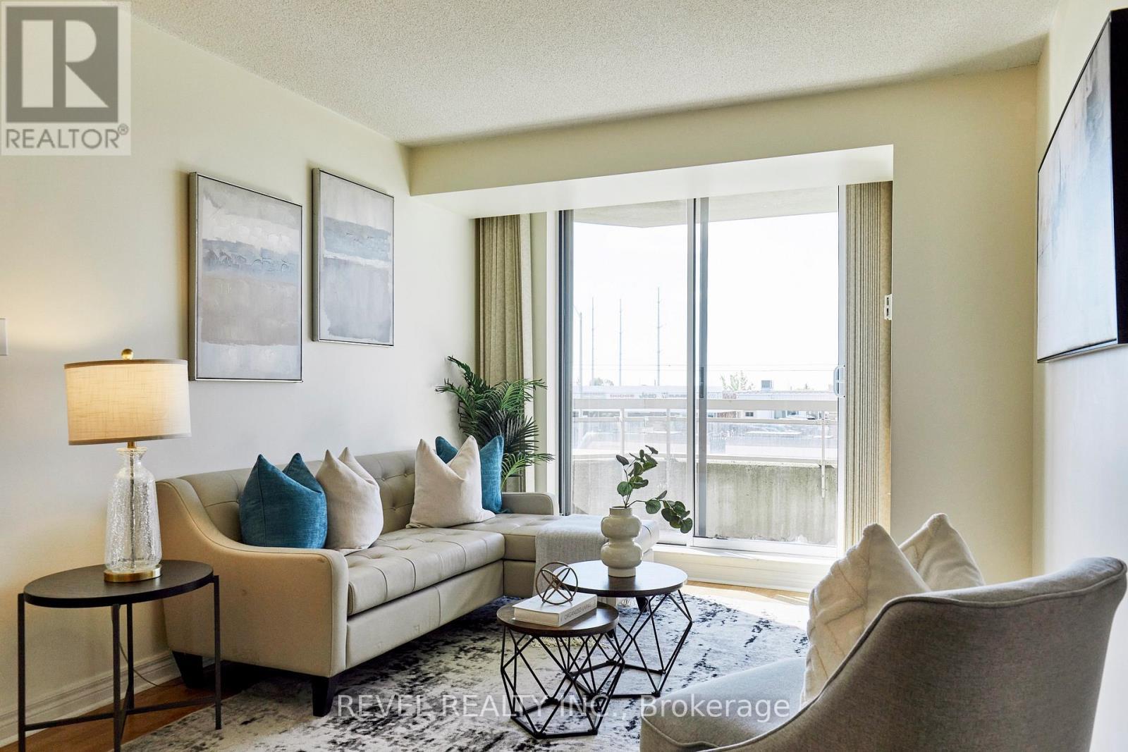 210 - 1700 Eglinton Avenue E, Toronto, ON