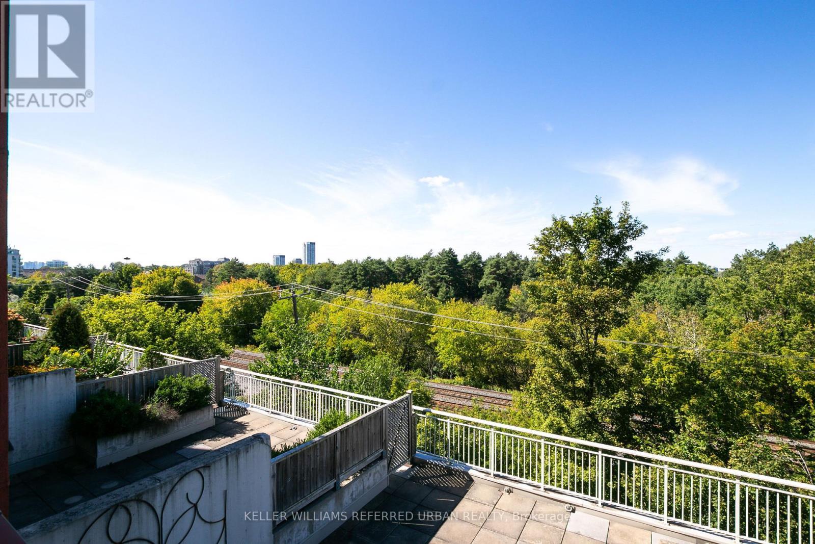 524 - 18 Concorde Place, Toronto, ON