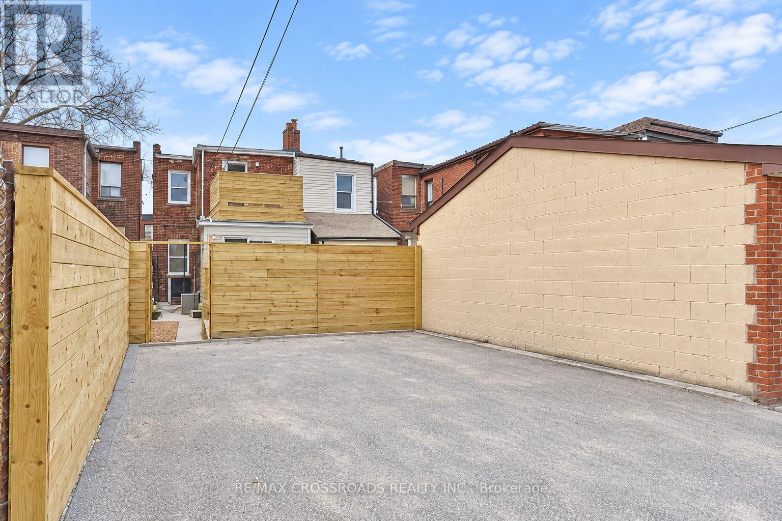 260 Clinton Street, Toronto, ON
