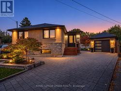 15 SAMYA COURT Toronto, ON M1R 2A4