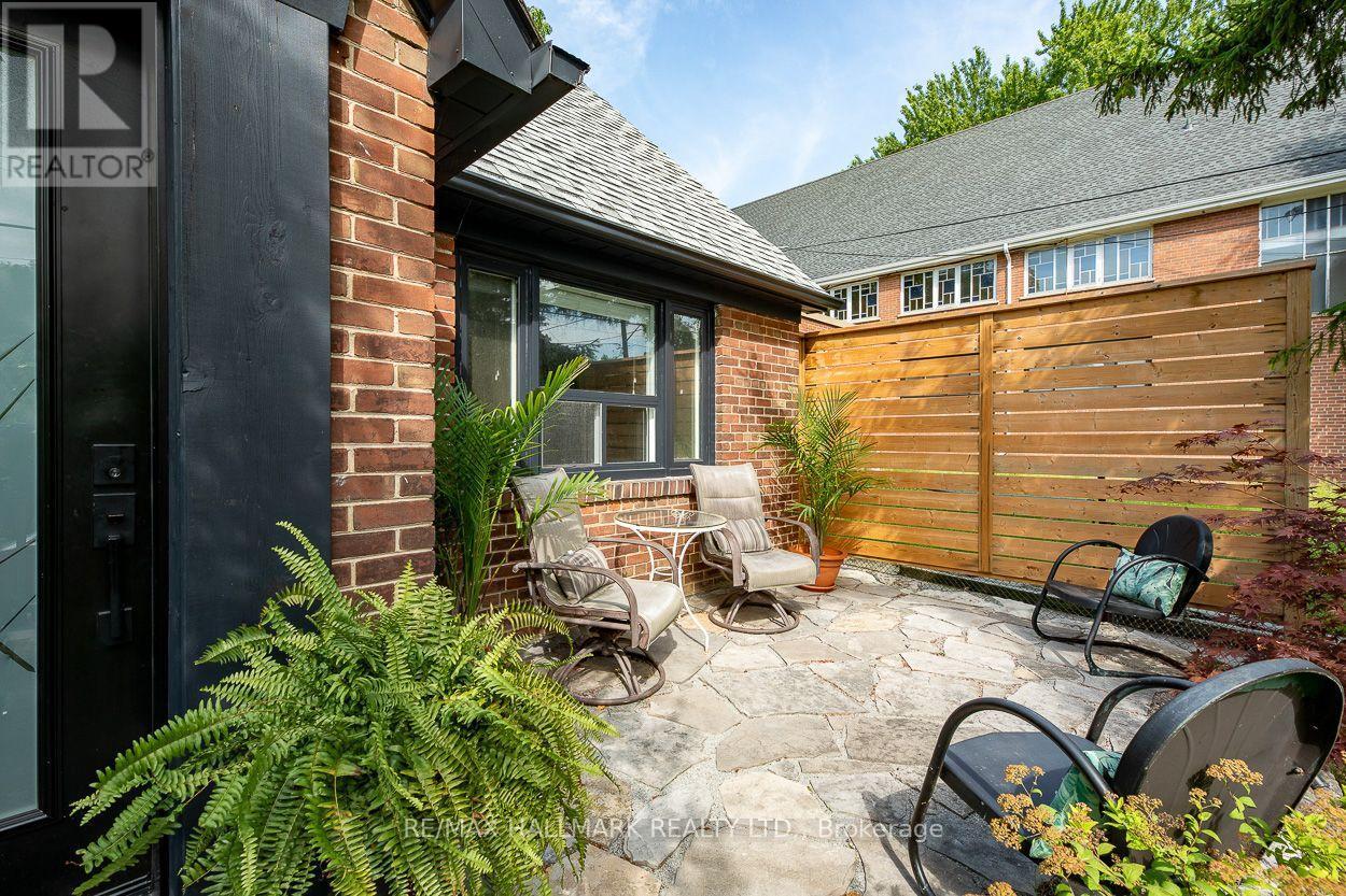 Front Exterior/Patio - 110 Lakeside Avenue, Toronto, ON