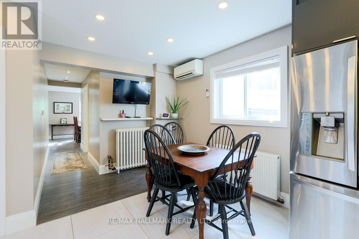 110 Lakeside Avenue, Toronto, ON