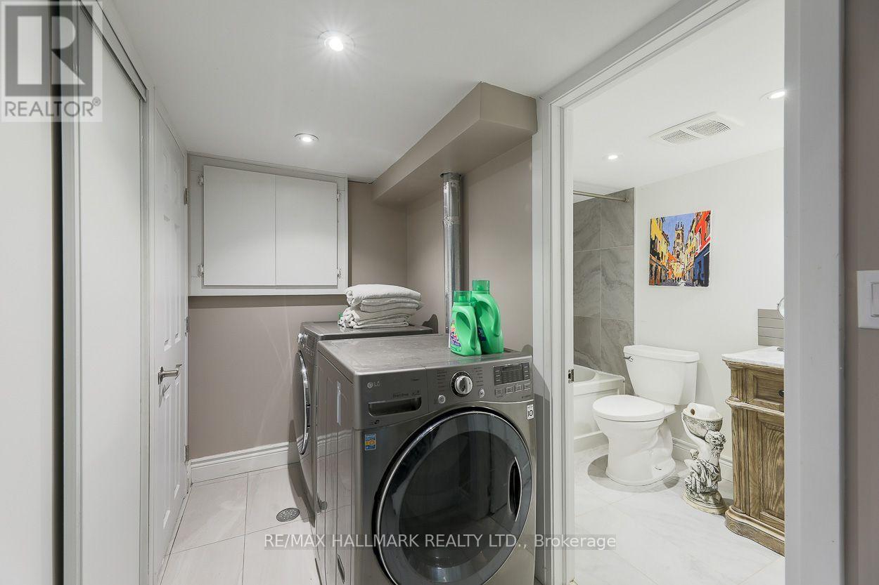 Mutual Laundry - 110 Lakeside Avenue, Toronto, ON