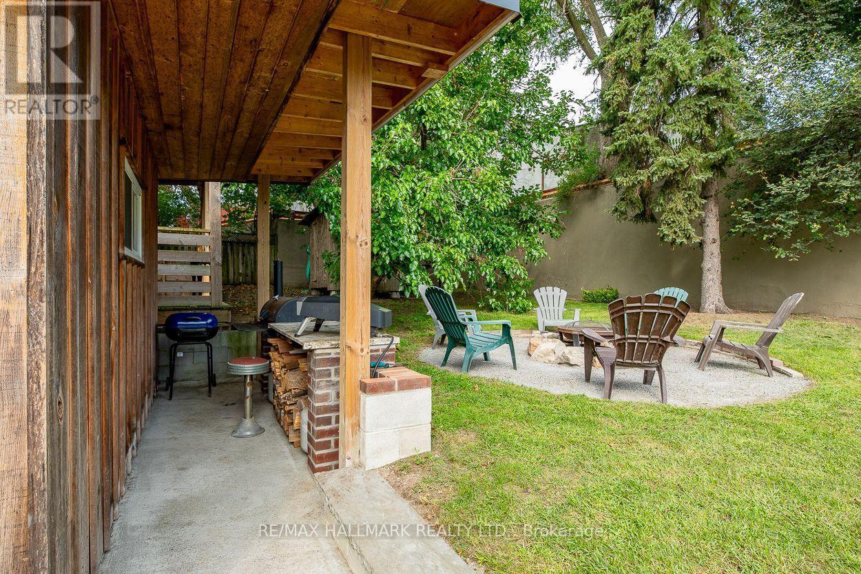 110 Lakeside Avenue, Toronto, ON