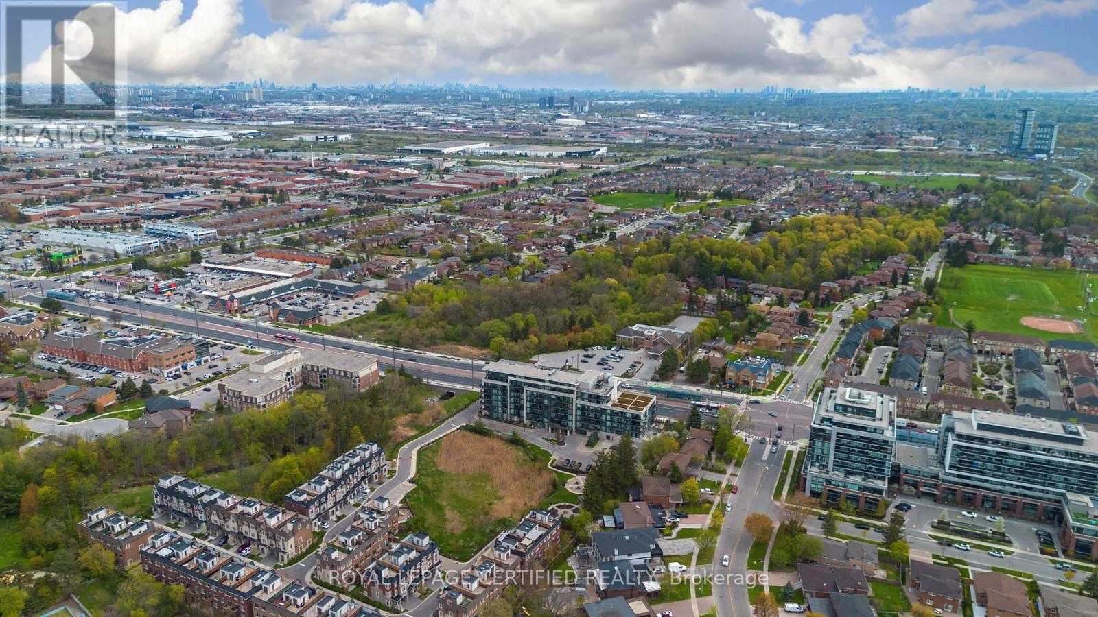 711 - 4700 Highway 7, Vaughan, ON