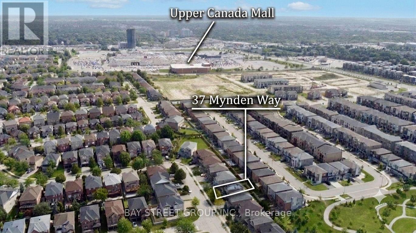 37 Mynden Way, Newmarket, ON