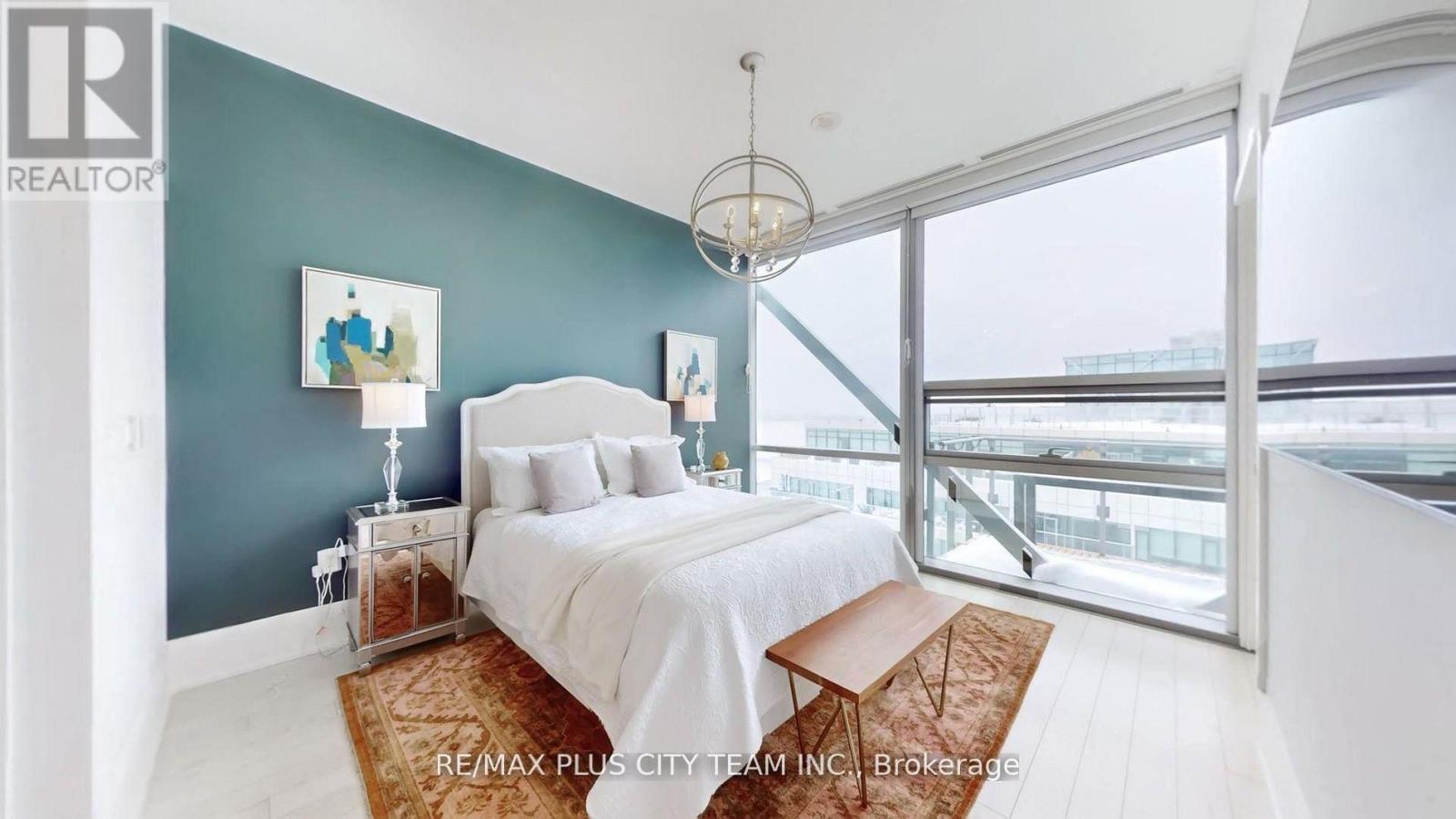 1305 - 39 Queens Quay E, Toronto, ON
