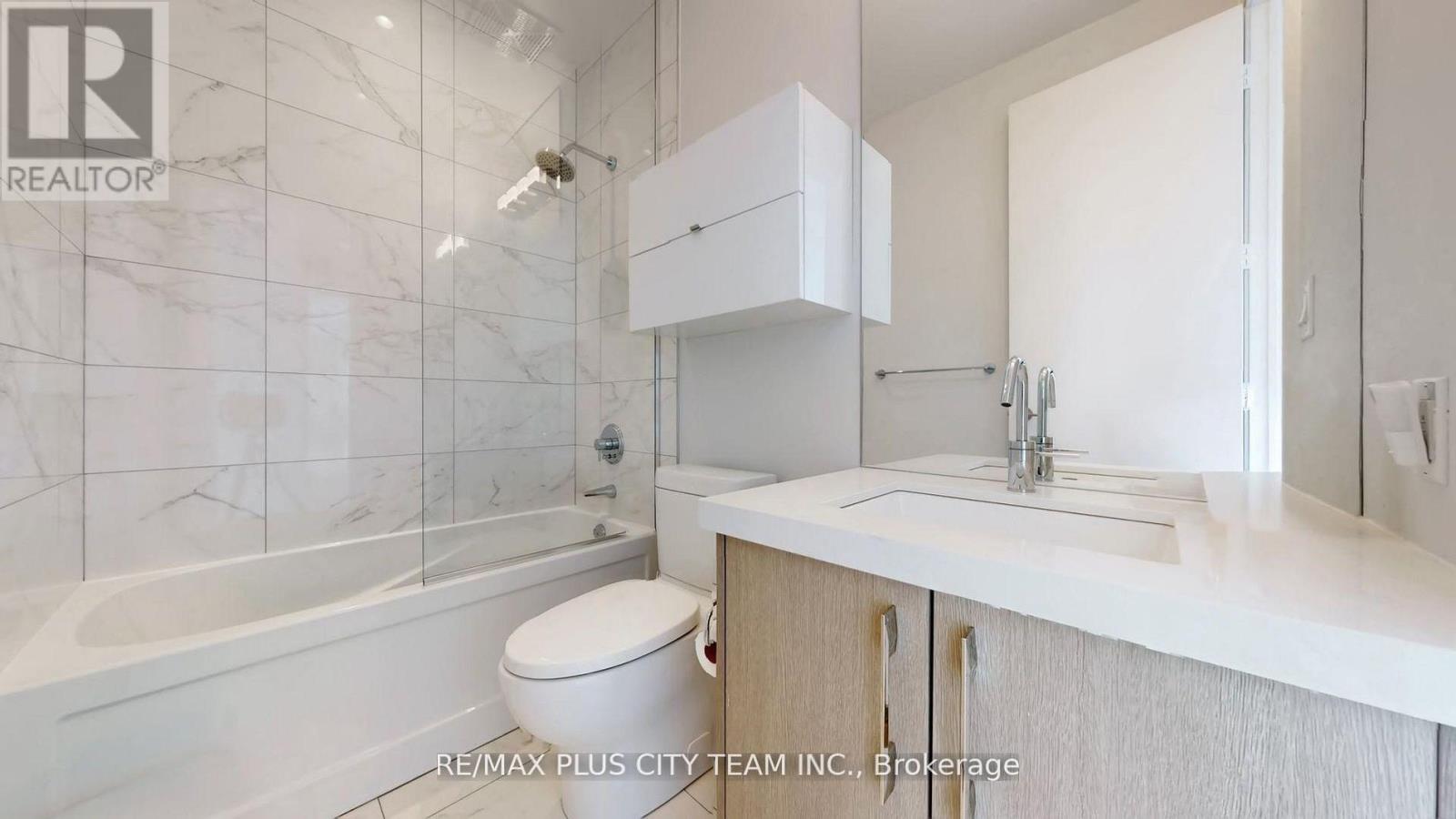 1305 - 39 Queens Quay E, Toronto, ON