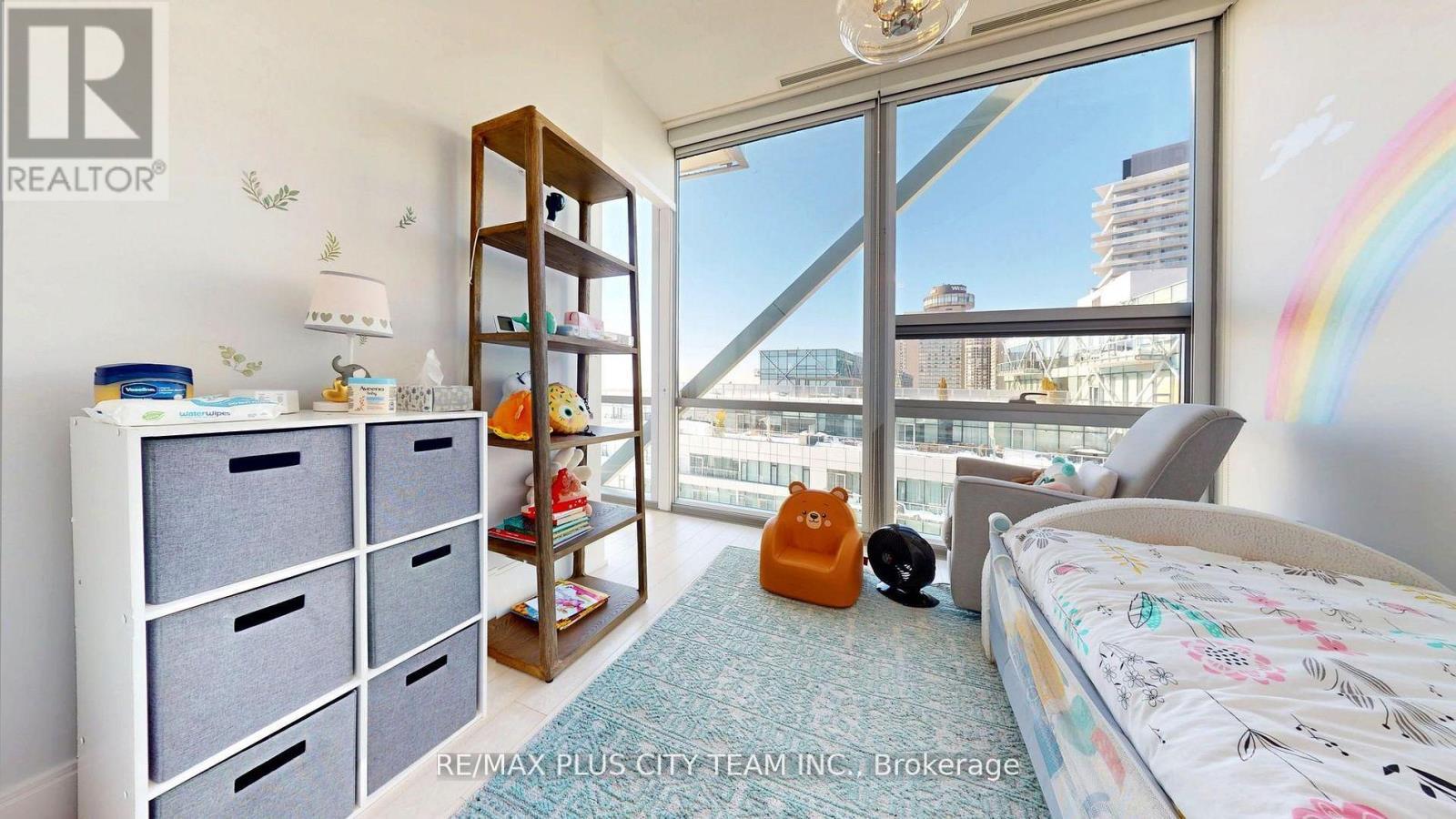 1305 - 39 Queens Quay E, Toronto, ON