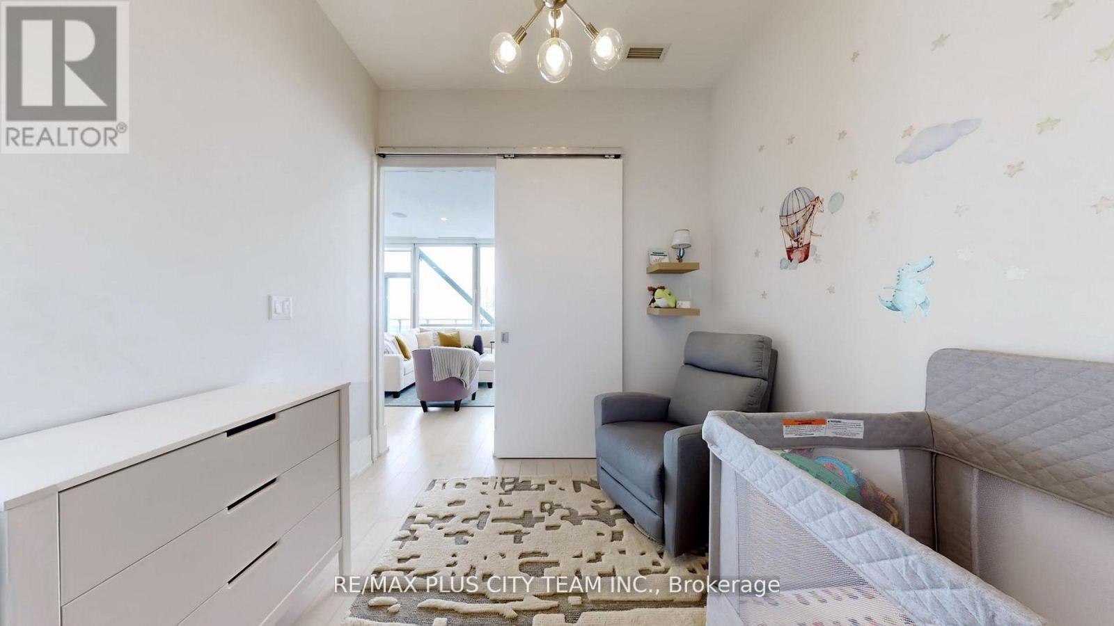 1305 - 39 Queens Quay E, Toronto, ON