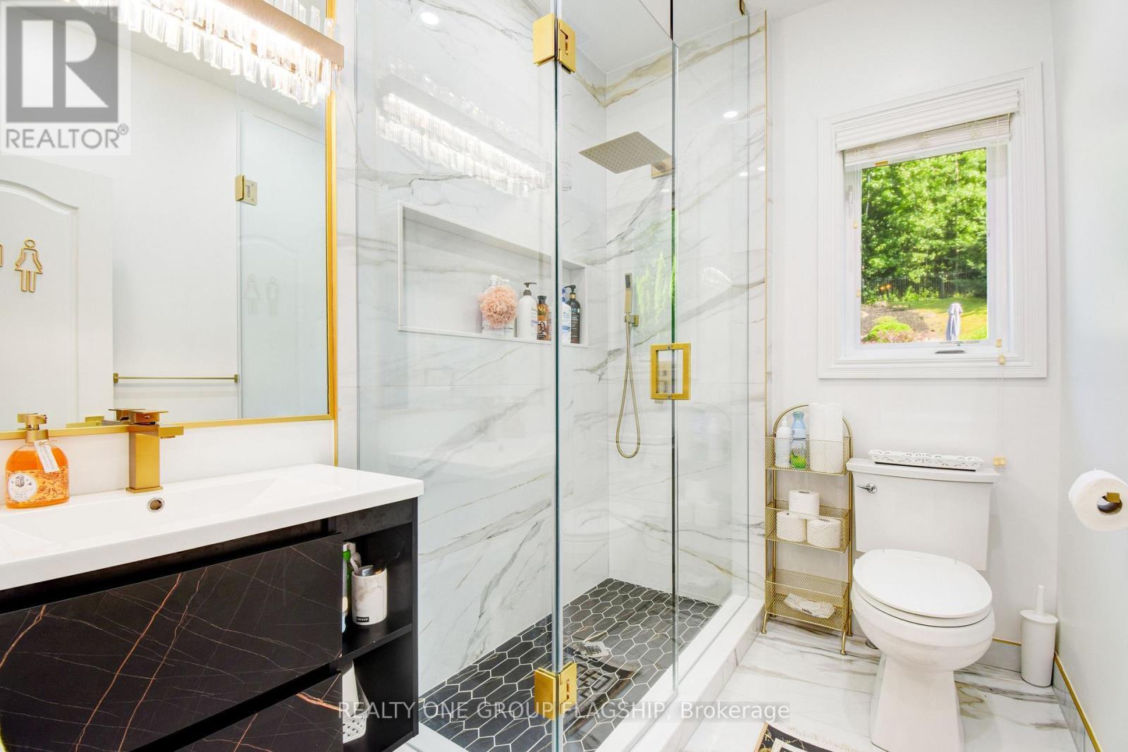 24 Wendat Trail E, Springwater, ON