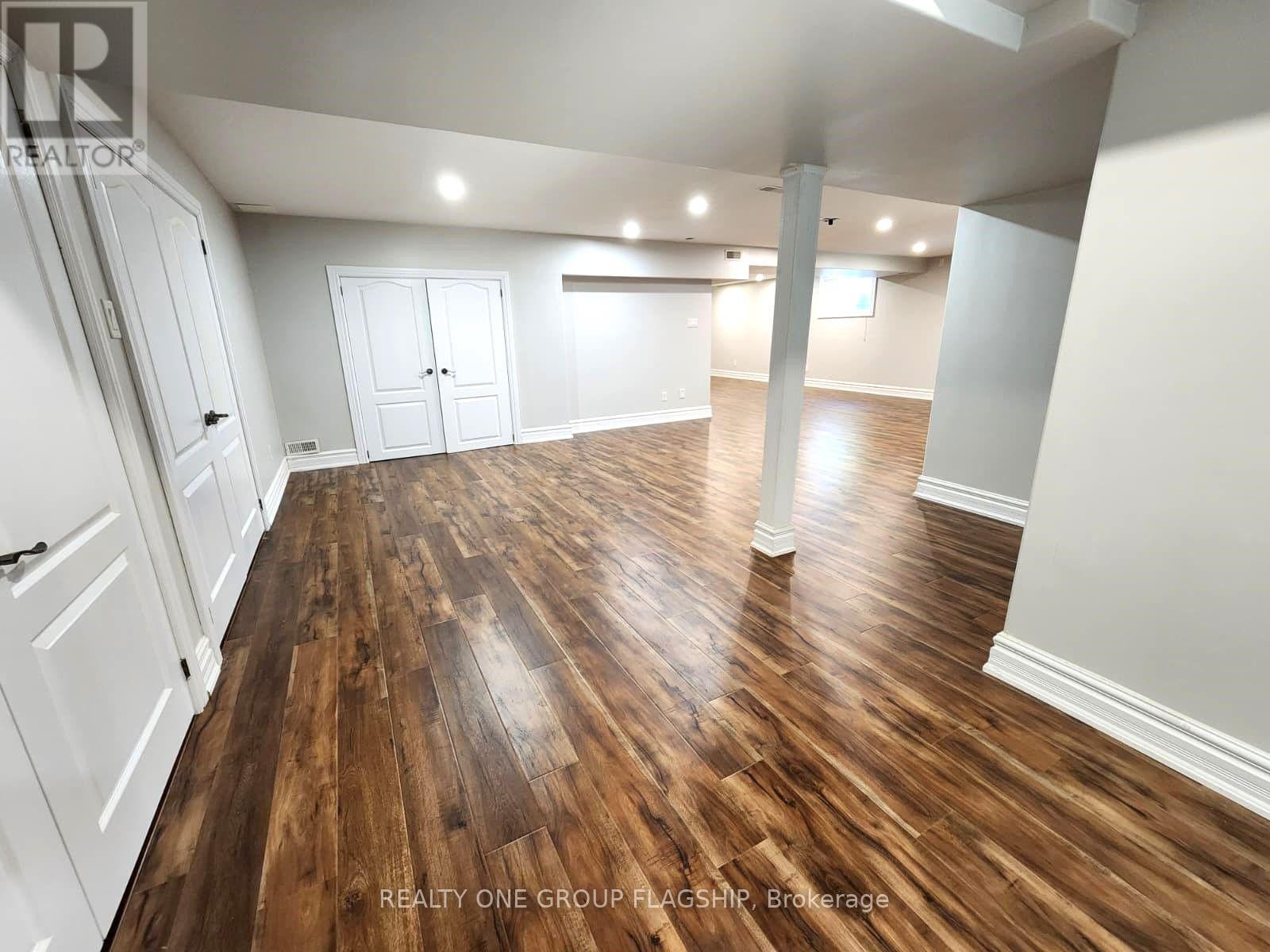 24 Wendat Trail E, Springwater, ON
