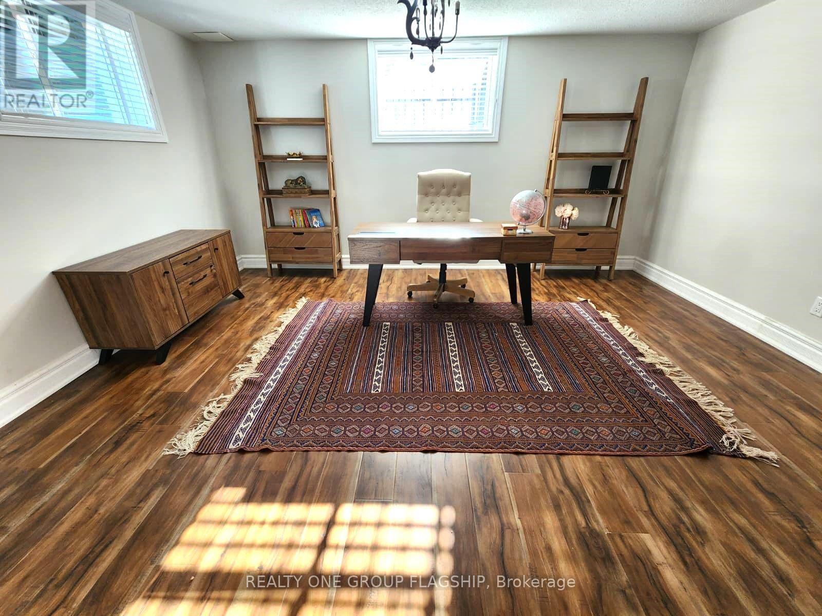 24 Wendat Trail E, Springwater, ON