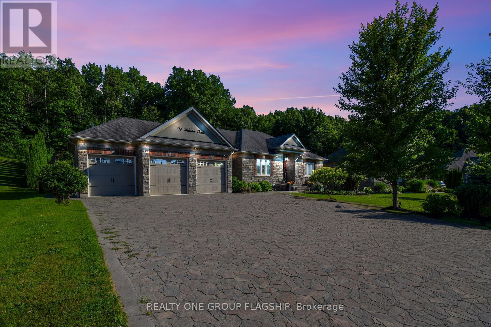 24 Wendat Trail E, Springwater, ON