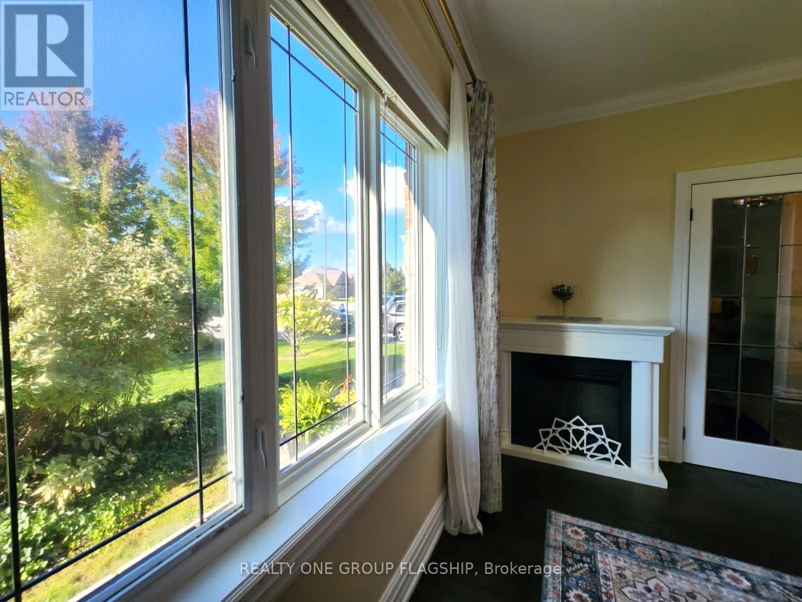 24 Wendat Trail E, Springwater, ON
