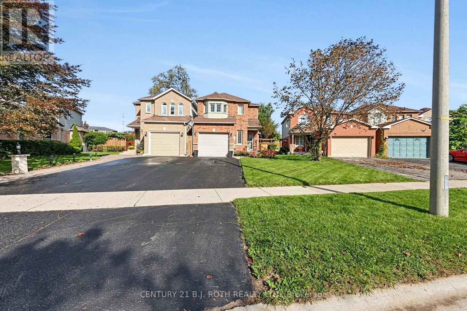 36 Aikens Crescent, Barrie, ON