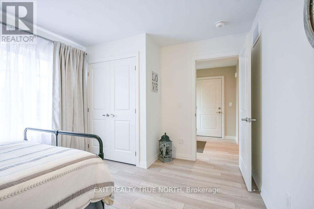 51 Harold Avenue, Severn, ON