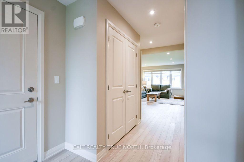 51 Harold Avenue, Severn, ON