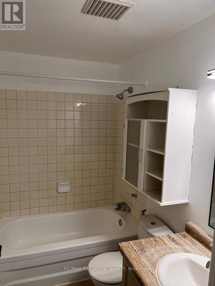 111 - 29 West Avenue W, Kitchener, ON