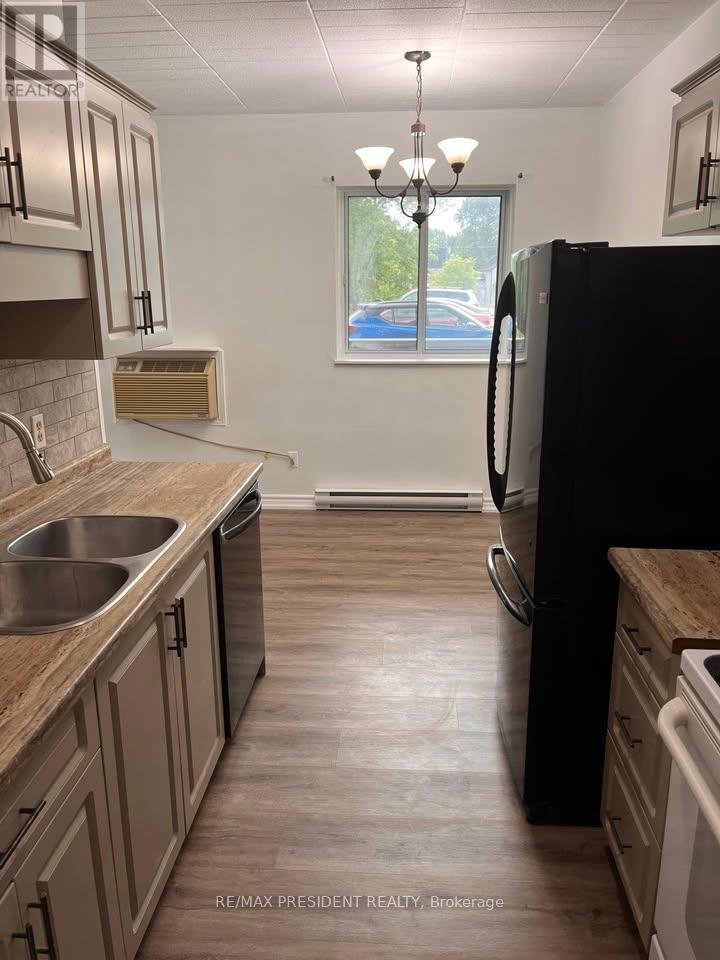 111 - 29 West Avenue W, Kitchener, ON