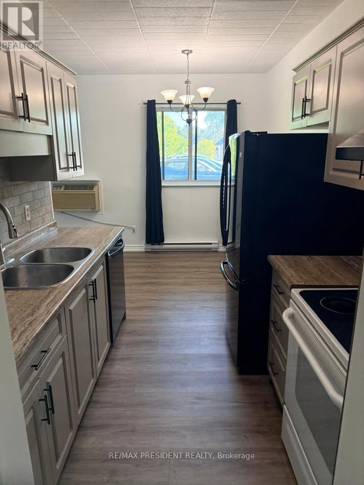 111 - 29 West Avenue W, Kitchener, ON