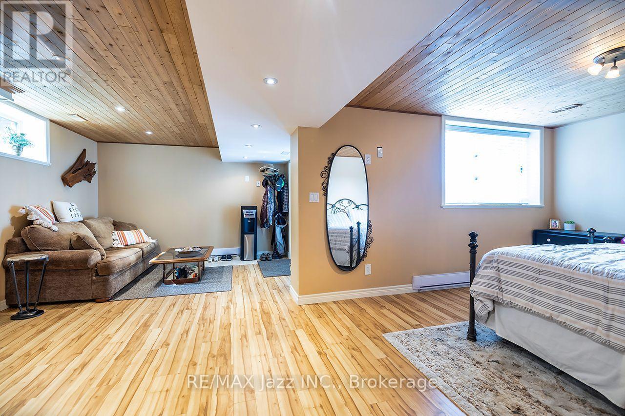 144 Long Island, Otonabee-South Monaghan, ON