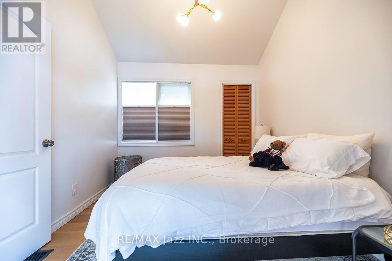 144 Long Island, Otonabee-South Monaghan, ON