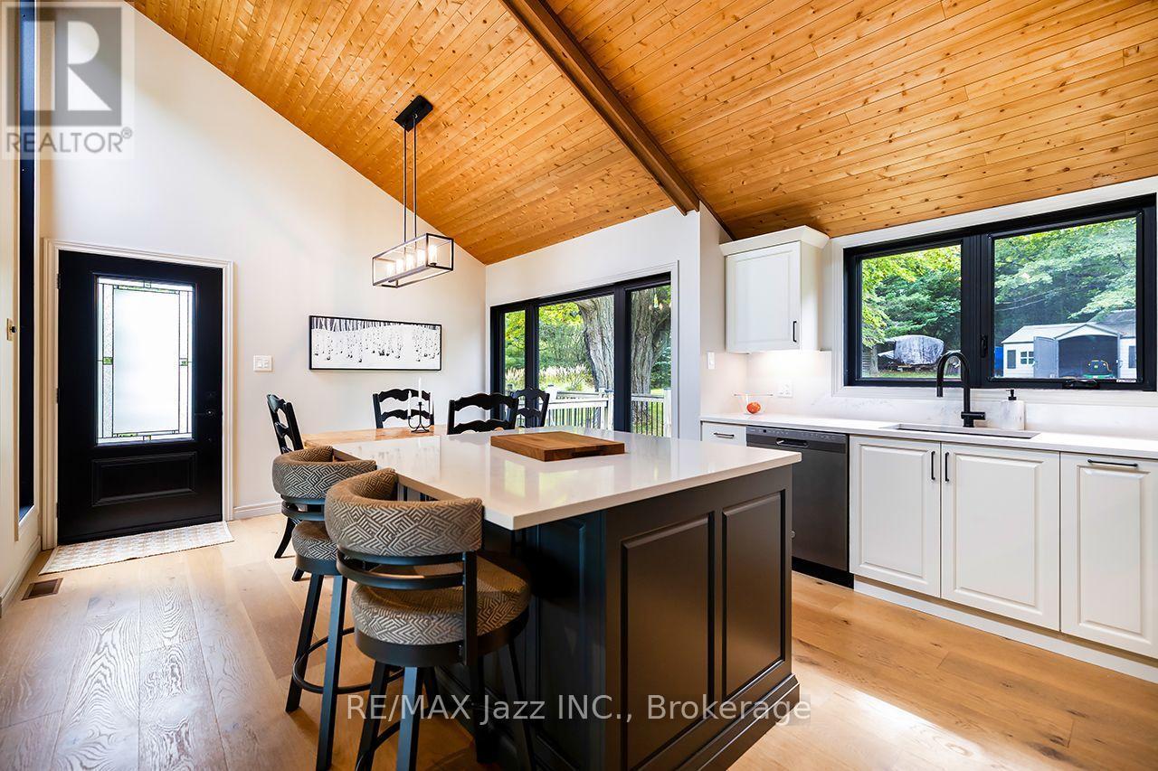 144 Long Island, Otonabee-South Monaghan, ON